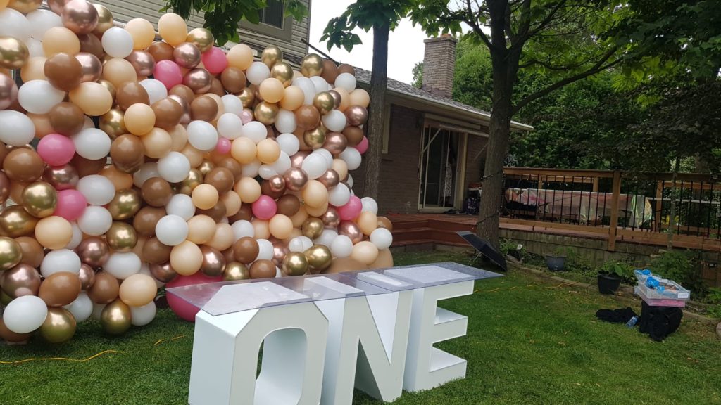 Balloon decor for rent at Toronto events