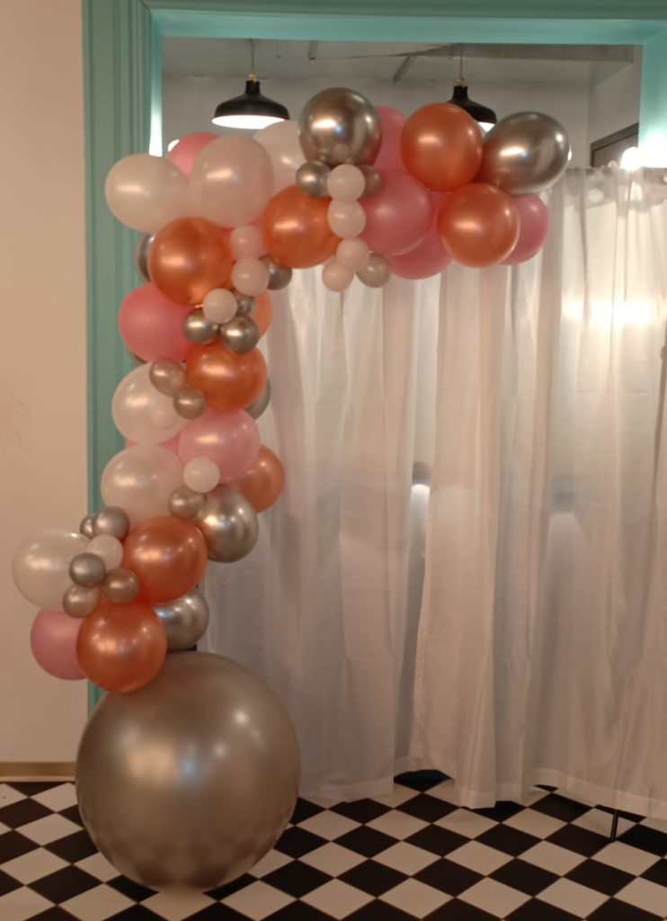 Toronto balloon arch rental